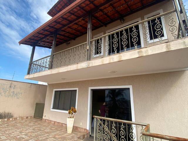 Casa para Venda em Belo Horizonte - 1