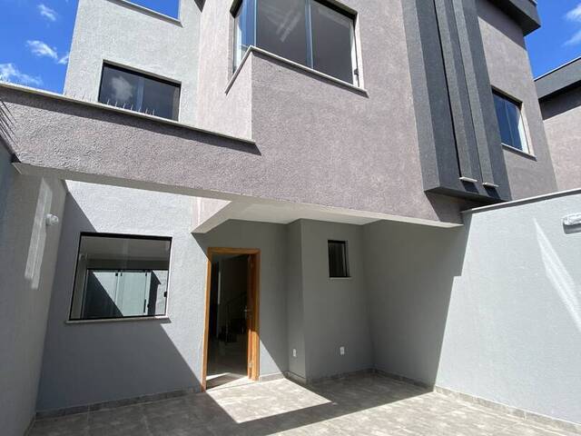 Casa para Venda em Belo Horizonte - 1